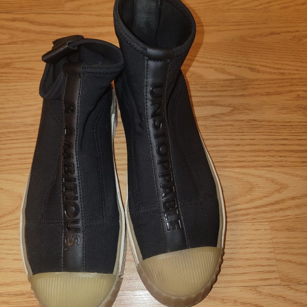 Slip on sneakers